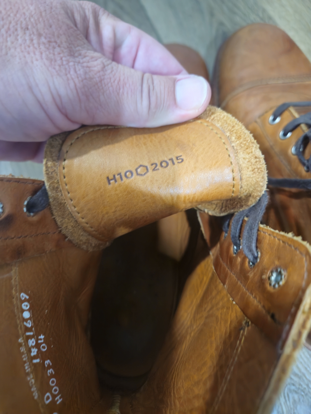 Helm Men's Hunter Premium Leather Lace-Up Boots in Teak with Vibram Sole. - Picture 5 of 5